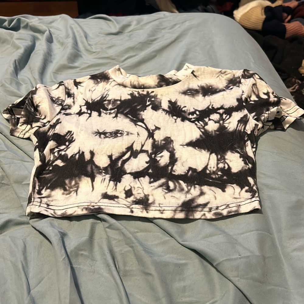Tye dye crop tight shirt